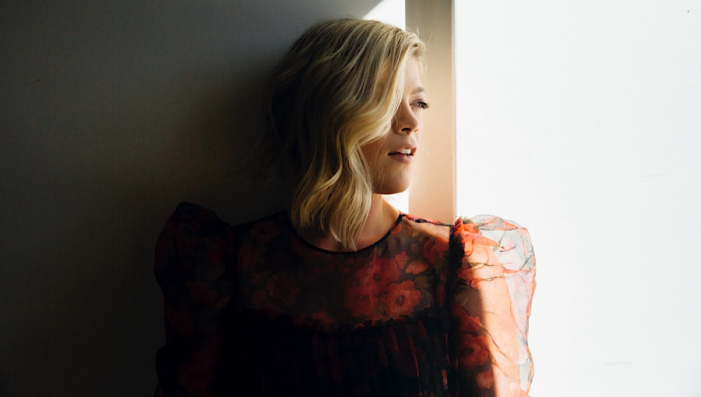 Streaming Tuesdays presents Liz Longley