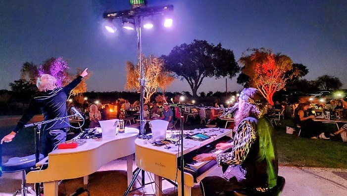 The Killer Dueling Pianos