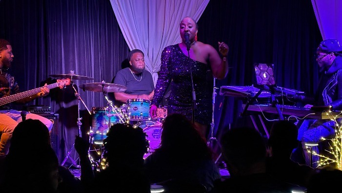 Friday Night Live: Gia Roxx with The Jam Shak Band - A Funky Jazzy Vibe!