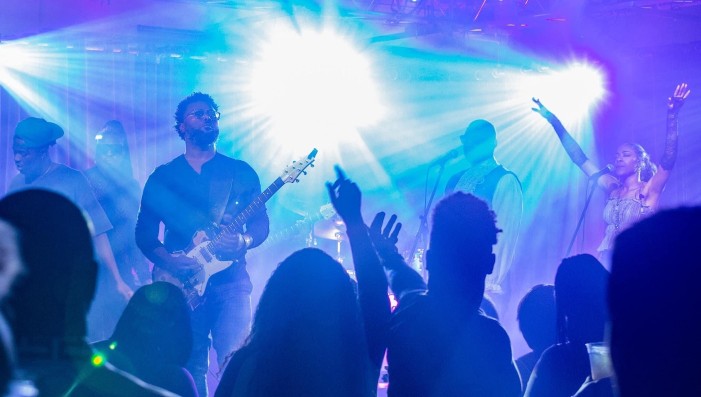 Guitarist & Vocalist Nero Tindal IV: Sonic Funky Soul Jingle Jam - 7p