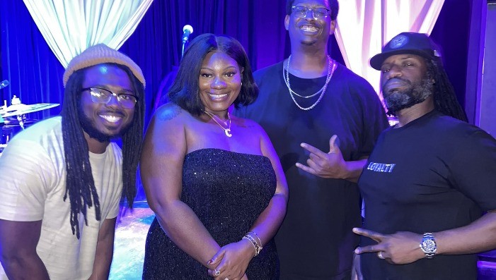 Party Vibez featuring Anesia Renee - Neo-Soul with that Funky Stuff - 7p