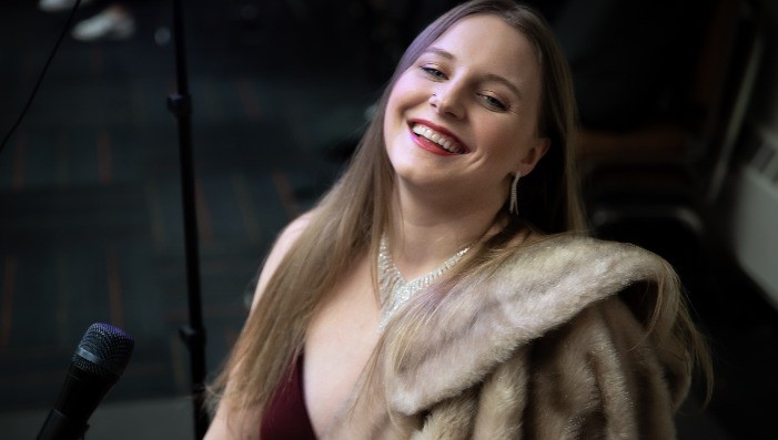 Lunchtime Concert: A Very Jazzy Christmas! Hannah DiMo