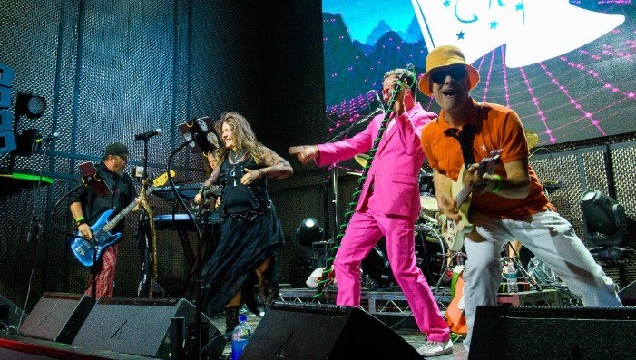 Molly Ringwald Project - Totally 80s – Hair Up, Volume Up, Fun On