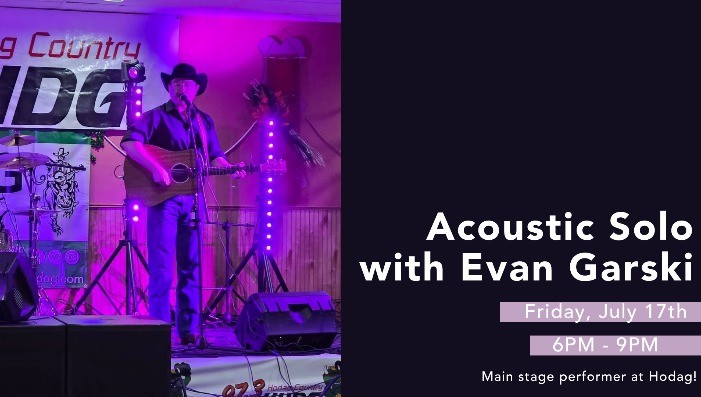 Acoustic Evenings in the Courtyard with Evan Garski