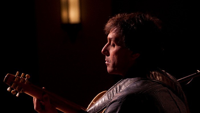 Peppino D'Agostino: Fingerstyle Guitarist